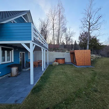 Dom W Karkonoszach Dom wakacyjny *